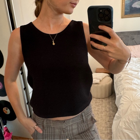 Babaton aritzia knit high neck tank top - Picture 1 of 3